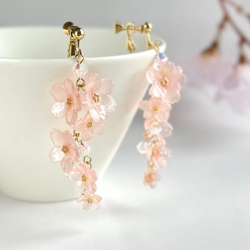満開さくらの揺れるイヤリング(ピアス) イヤリング