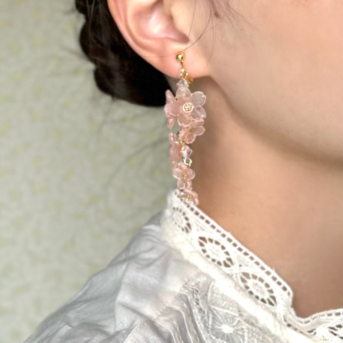 満開さくらの揺れるイヤリング(ピアス) イヤリング・ノンホールピアス