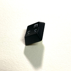キーボードバッジ「E、い」黒/タイタック版 3枚目の画像