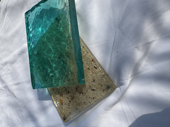 現品販売　在庫有り　インテリアアートブロック　エメラルドグリーンの白砂と波紋の海　スケルトン 6枚目の画像