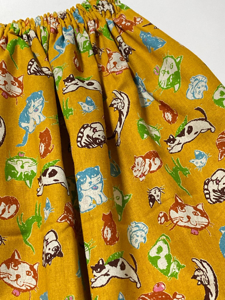 【着丈延長可受注製作】反り猫　猫スカート　ねこ　ネコ　ニャンコ　表情ジワるにゃんこスカート