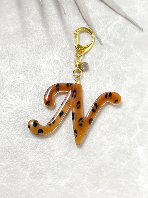 イニシャルキーホルダーレジン✕琉球ガラスカレット『N』