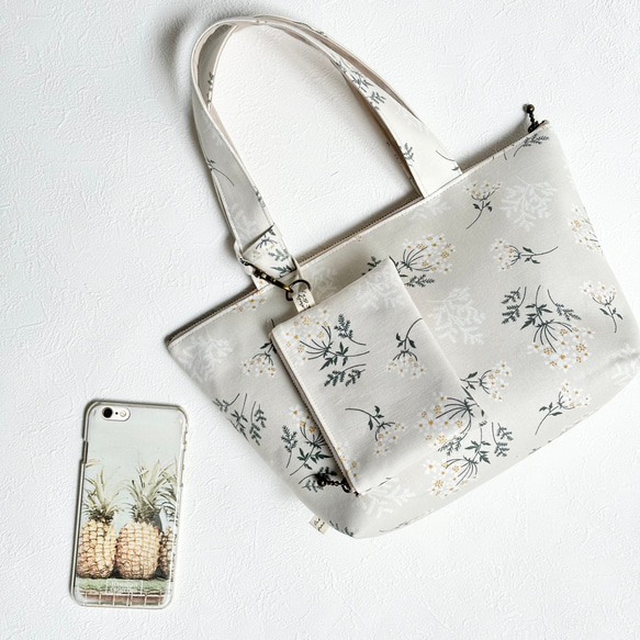 バッグに掛けれるミニポーチ　キーケース　カードケース　【Lace flower -2柄】 5枚目の画像