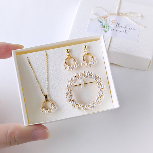 ネックレスとピアス　付属品箱など1セット アクセサリー用ギフト箱 PA-200シリーズ（2） 外寸：100×85×36