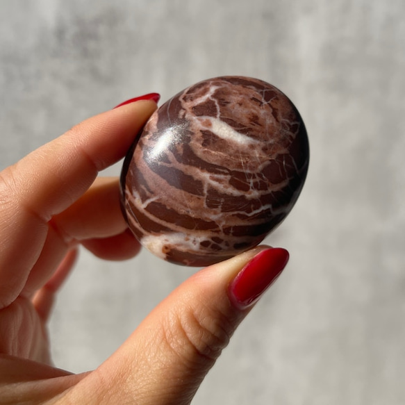【チョコレートジャスパー】パームストーン 握り石 鉱物 天然石 5枚目の画像