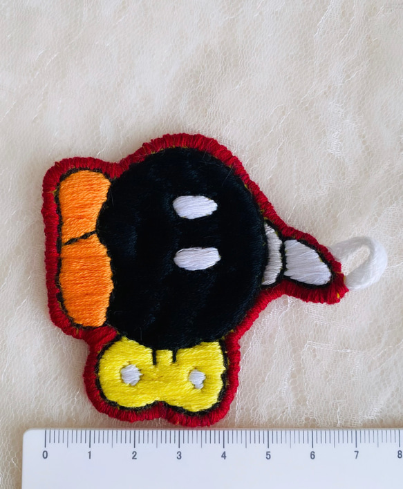 ストラップにもできる ワッペン風 刺繍（ボム） 5枚目の画像