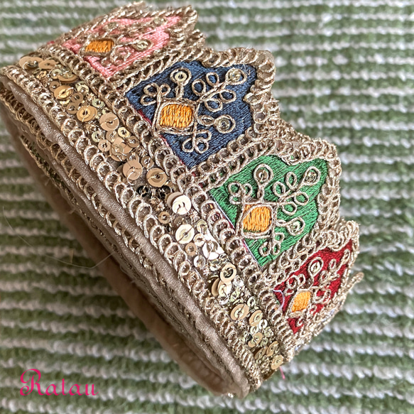 ハンドメイド　ハット　インドのチロリアンテープ 使用　金糸　光沢　ゴータ刺繍 10枚目の画像