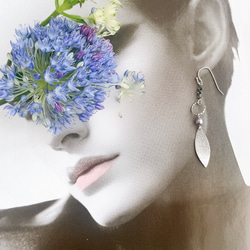 《金属アレルギー対応》春色ペールカラー♪スターダストリーフのセミロングピアス -lavender- 3枚目の画像