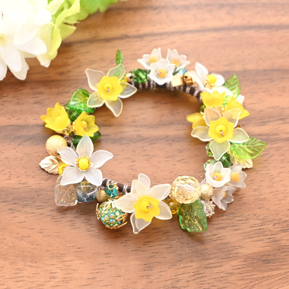 水仙 咲き誇る、ビジュー シュシュ＊ブレスレット シュシュ crafami  