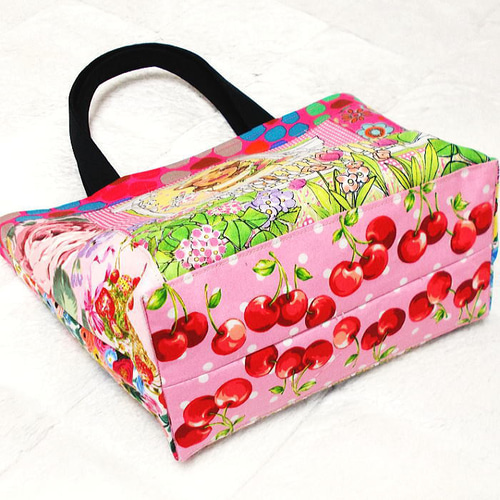 ミニトートバッグ ロラライハリス お花いっぱいお姉さんと猫ちゃん