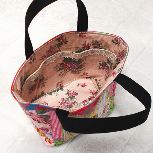 ミニトートバッグ ロラライハリス お花いっぱいお姉さんと猫ちゃん