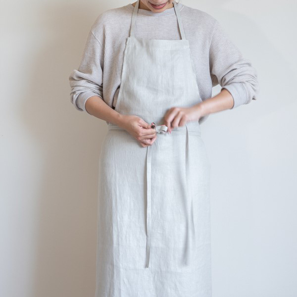 2wayロングエプロン　カフェ　リネンが優しく包むおしゃれワンピースタイプAY40 STYLISH APRONグレージュ