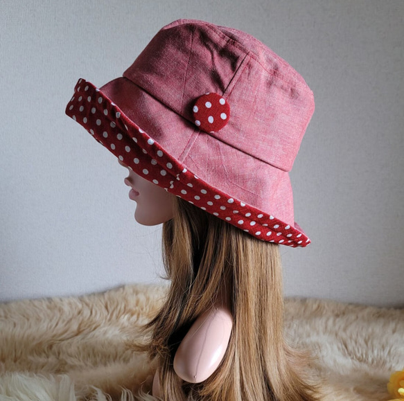優しいレッドダンガリー×赤色ドット★ひとつ持っていると便利なプレーン帽子★約61.5㎝ 2枚目の画像
