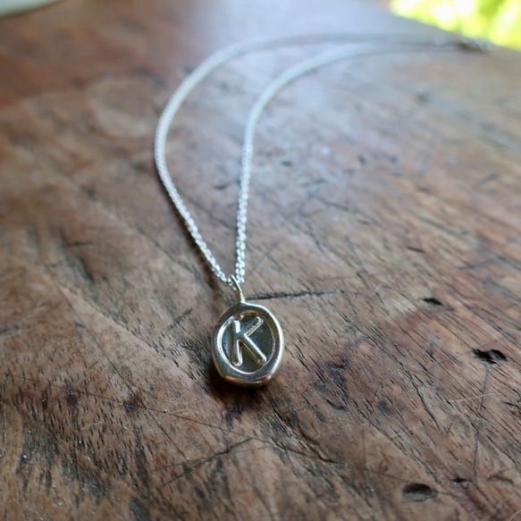 18k gp T ショップ シルバー イニシャル ネックレス アバランチ YZEER