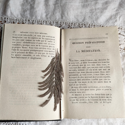 アンティークミニ本】Méditations sur les évangiles, 1911 黒布張り