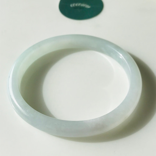 B1010-016】ジェイド 翡翠 ヒスイ バングル 一点もの 希少 ミャンマー