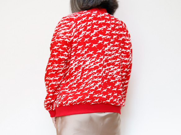 這是一件由復古和服製成的獨一無二的紅色夾克！ 「免運費」及服重製版 第10張的照片