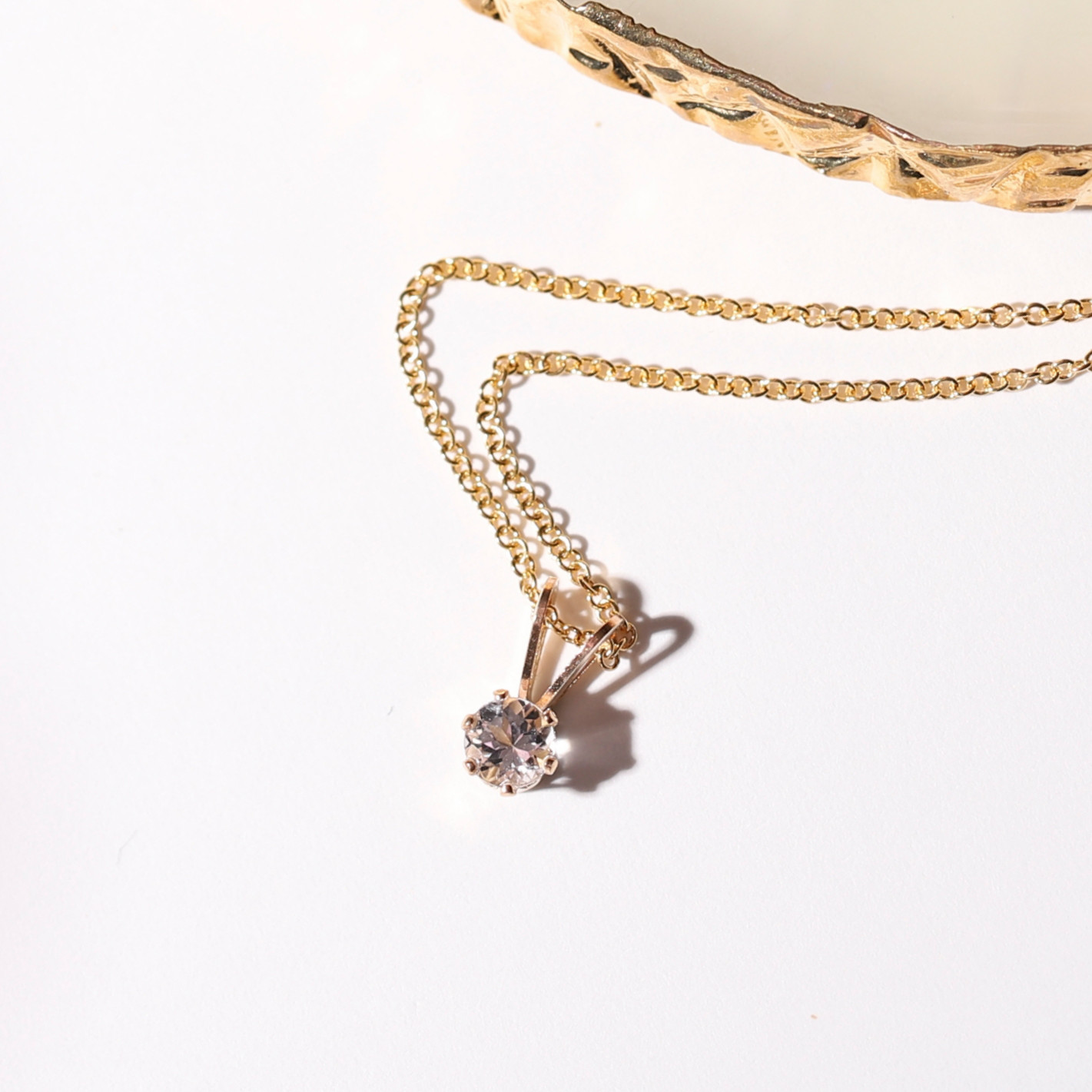 モルガナイト(ピンクアクアマリン) ネックレス◇4㎜◇4月誕生石【14kgf】金属アレルギー◇桜◇ピンク◇ギフト