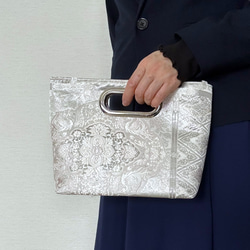 絹の帯から2wayバッグ　桜色のプラチナ箔宝飾華紋更紗文柄　帯リメイク308 6枚目の画像