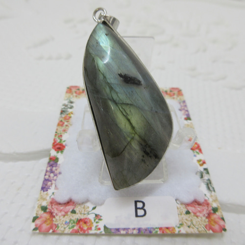 セール価格✩︎⡱ 一点もの　天然石　ペンダントトップ　ラブラドライト　s925 ペンダントトップ】ラブラドライト7g【一点物】 : 天然石のお店Sun