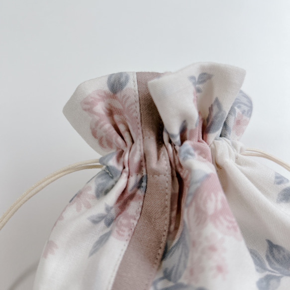 ✳︎mini巾着✳︎ラインアクセント　あわいカラーのバラ柄　3種 17枚目の画像