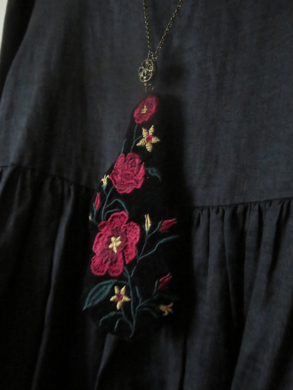 Creema30%OFFセール『花刺繍のデザインネックレス（アンティークパーツ（イタリア製））』 5枚目の画像