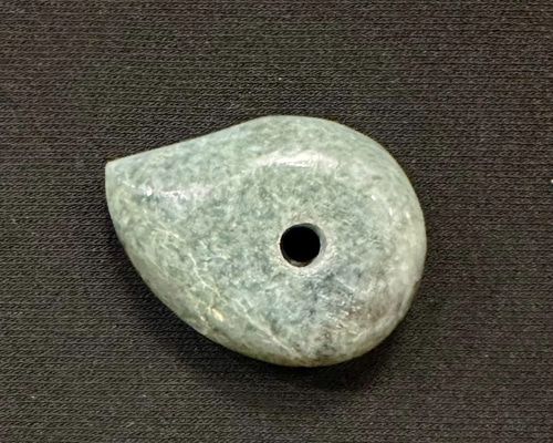 翡翠豆勾玉 ペンダントトップ natsumin0719 通販 17318970｜Creema