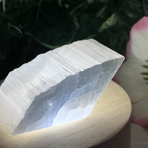 聖母マリアの石】セレナイト ホワイト 透石膏 ラフストーン 原石