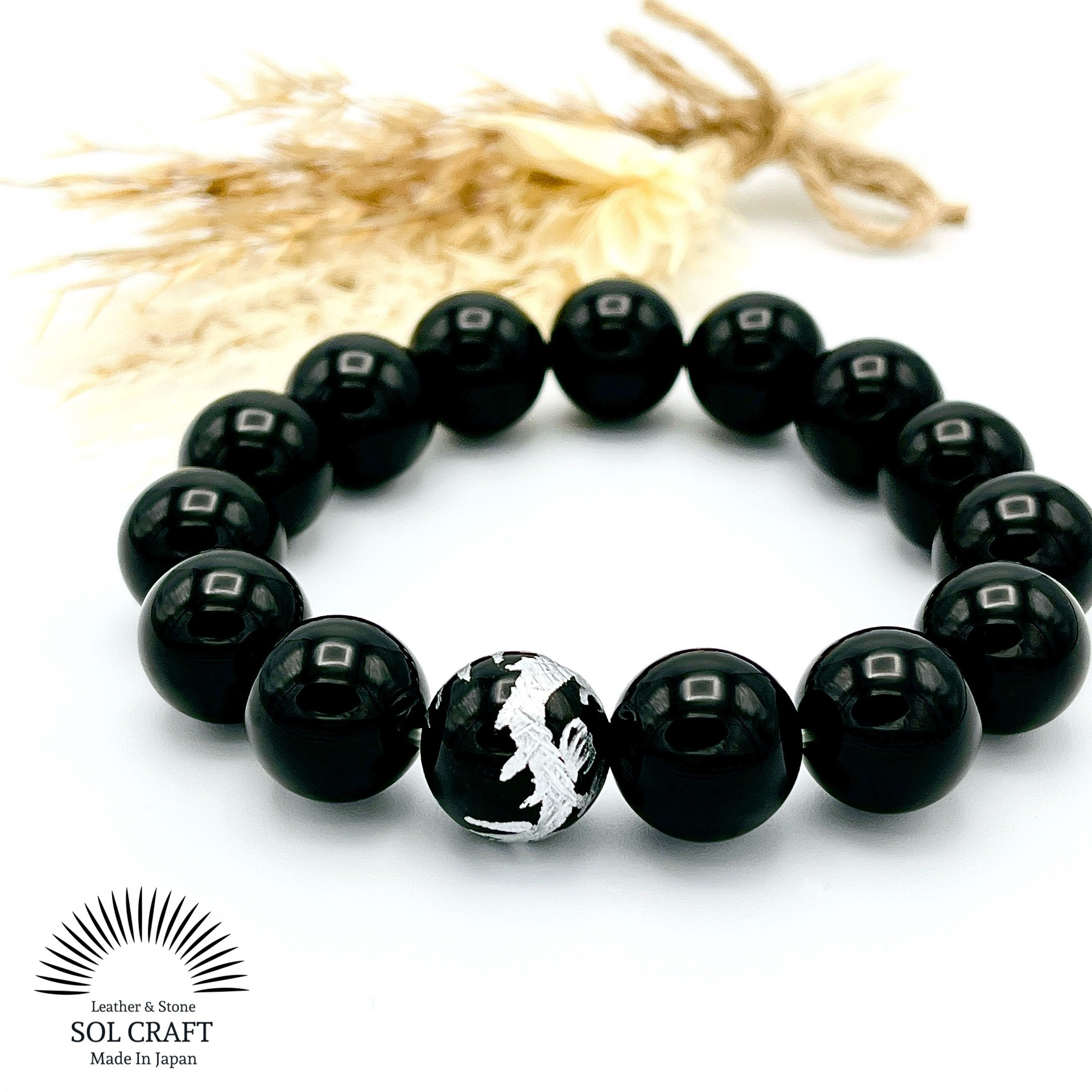 最強のお守り『銀の龍彫りオニキス』の極太14mm玉シンプルブレスレット 手彫り 銀彫り 天然石 飛躍 強運 成功 富