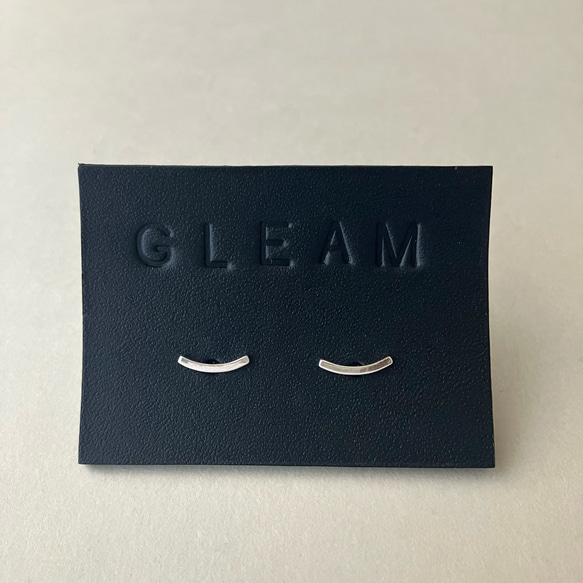 petit  毎日使える　シャープなバーピアス　シルバー950 華奢　シンプル　アーチ 9枚目の画像