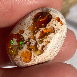 大きめファイヤー♢カンテラオパール 母岩付きオパール ルース 34 天然石 天然色 12枚目の画像