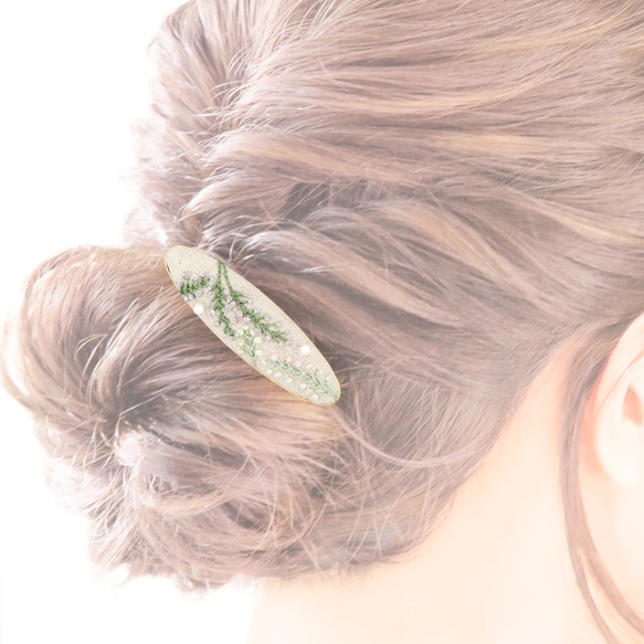 Hair accessory. バレッタ " Botanical刺繍　no,01. " | ベージュ系 | 4枚目の画像