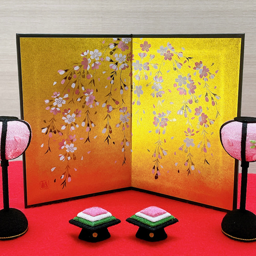 速くおよび自由な 雛道具【桜金屏風 高さ15cm＆ぼんぼり一対＆菱餅一対】ひな祭り 靴