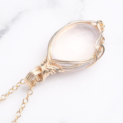 ローズクォーツ ペンダントトップ ワイヤーラッピング ネックレス