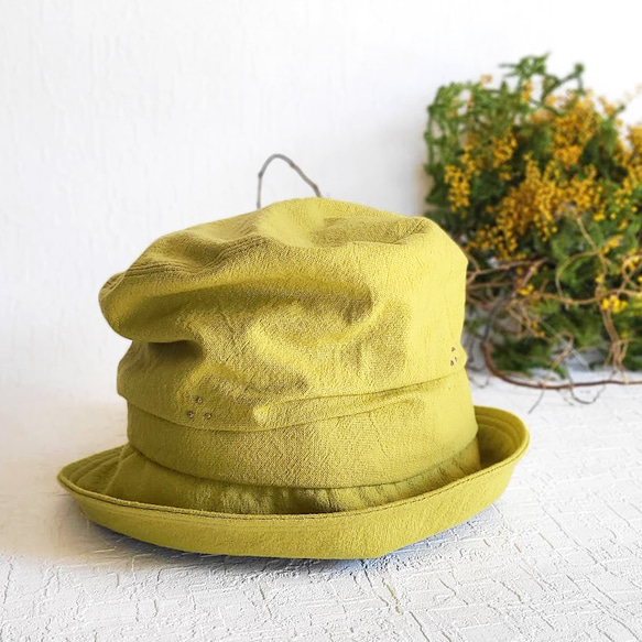 ゆったり キャスケット くしゅくしゅ ミモザ 黄色 刺繍 女子会 洗える帽子 M 綿麻 深め 軽い 春色 2枚目の画像
