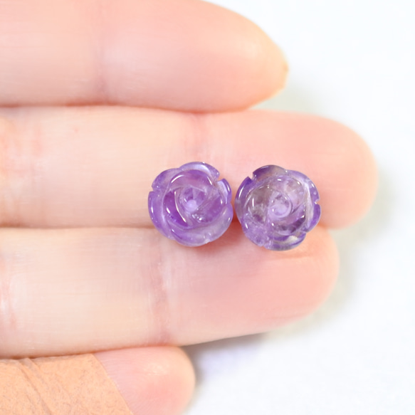 (1 件) 紫水晶玫瑰耳環（10 毫米，鈦柱） 第4張的照片