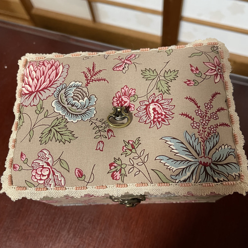 カルトナージュ ソーイングボックス 花柄ピンク | Brocante de
