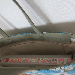 UWAバラ柄変わり織生地とバイオウオッシュ帆布の大きめファスナーショルダーバッグ 10枚目の画像