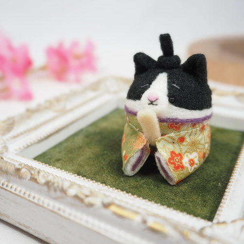 現品販売】黒白ハチワレ猫お内裏様とサビ猫お雛様 雛人形セット
