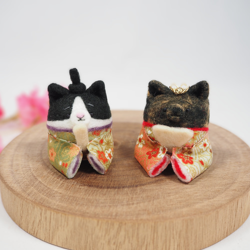現品販売】黒白ハチワレ猫お内裏様とサビ猫お雛様 雛人形セット ひなまつり ‐桃の節句‐ 和柄タイプ 羊毛フェルト 羊毛フェルト kumakoro 通販|Creema(クリーマ) 17320566 現品販売】黒白ハチワレ猫お内裏様とサビ猫お雛様 雛人形セット ひなまつり ‐桃の節句‐ 和柄タイプ 羊毛フェルト 羊毛フェルト kumakoro 通販|Creema(クリーマ) 17320566