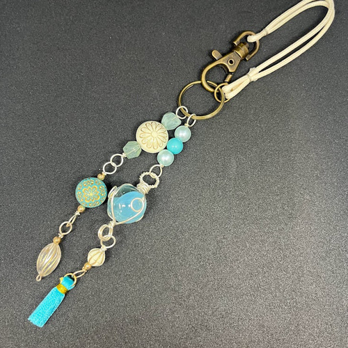 おばさん手作りのバッグチャームブルー ＃ハンドメイド ＃アクセサリー