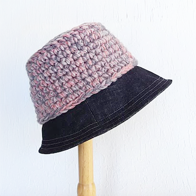 ニットデニムバケットハット ピンク グレー Mサイズ アクリル 手編み 洗える 帽子