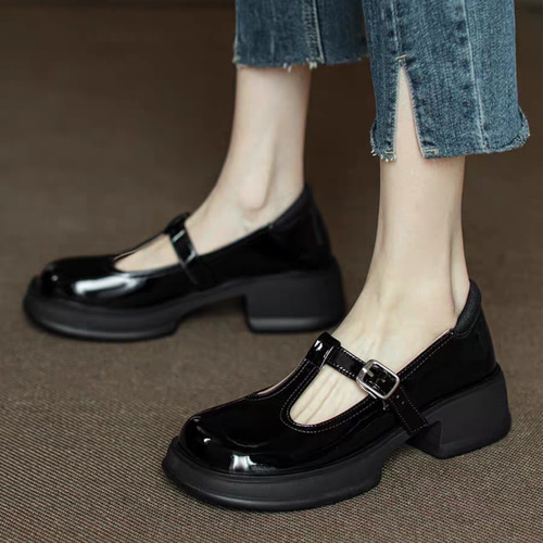 たくさん歩きたくなる、やわらかくて心地いいカンフーシューズ！メリー