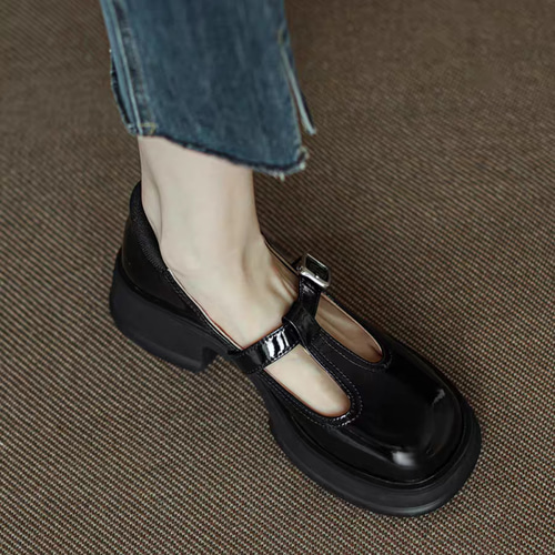 たくさん歩きたくなる、やわらかくて心地いいカンフーシューズ！メリー