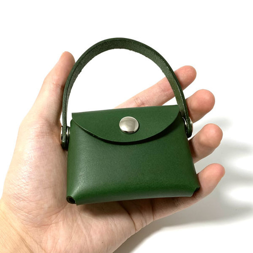 ブラウン レザー キーケースモノグラムバッグチャームとキーホルダー M69317 中古・古着通販】LOUIS VUITTON (ルイ ヴィトン) モノグラムキー