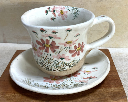 手描き粉引きコスモス柄コーヒー碗皿 ティーカップ じゅん陶房 通販