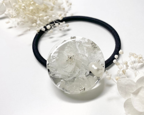 レジンヘアゴム　グレージュ　ビジュー　大人　パール レジンヘアゴムグレージュビジュー大人パール