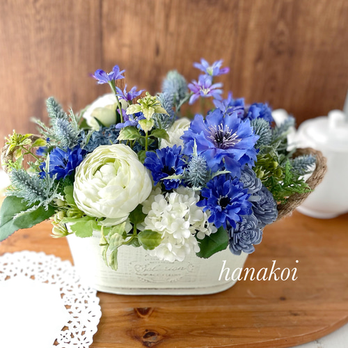 晴れやかブルー2024】ブルー系のナチュラルアレンジ！アーティ