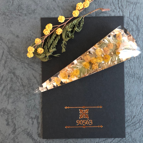 ミモザ ドライフラワー レジン 三角バレッタ バレッタ 90563(kumagoro  