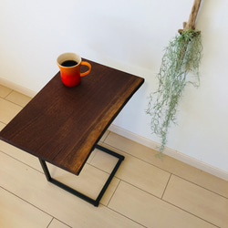 サイドテーブル　ブラックウォールナット　一枚板　コーヒーテーブル 4枚目の画像